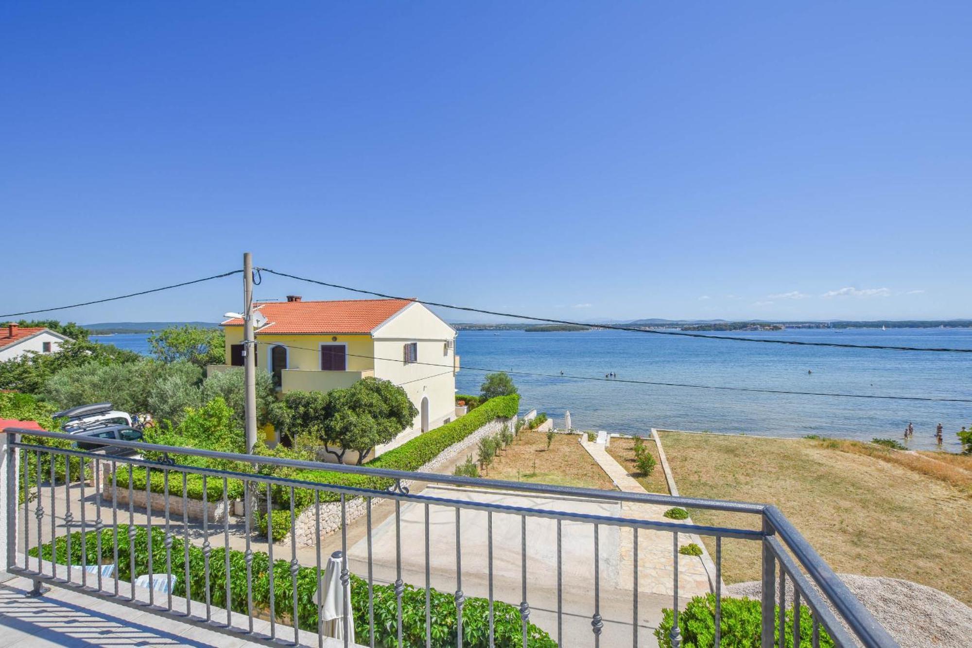 Apartment Blazenka - 20M From The Sea Tkon Exterior foto