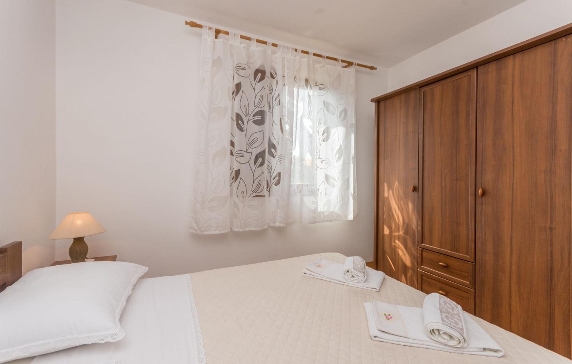 Apartment Blazenka - 20M From The Sea Tkon Exterior foto