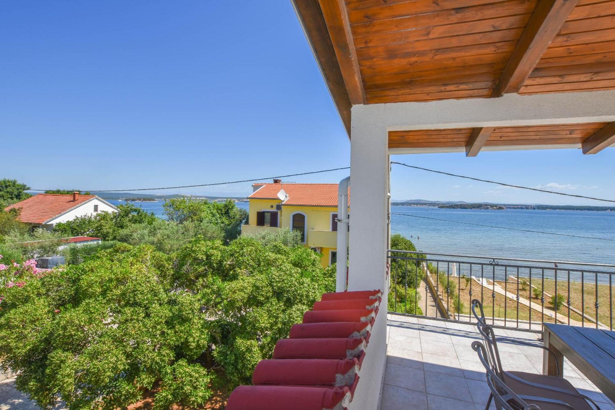 Apartment Blazenka - 20M From The Sea Tkon Exterior foto